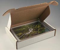 white cardboard giftbox mailer